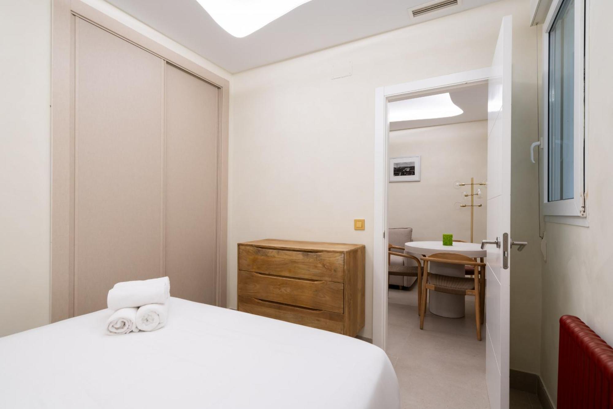 Exclusivo En El Retiro Metro Ibiza Apartment